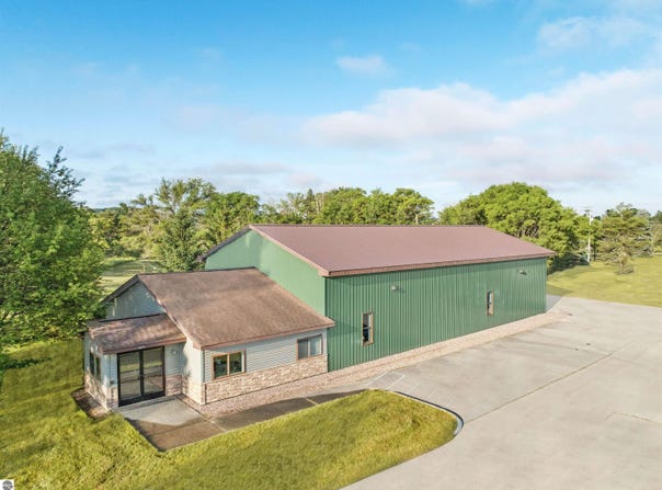 6101 S Railway Commons, Williamsburg, MI 49690