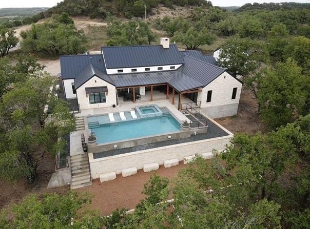 415 Mystic Oaks Trail, Fredericksburg, TX 78624