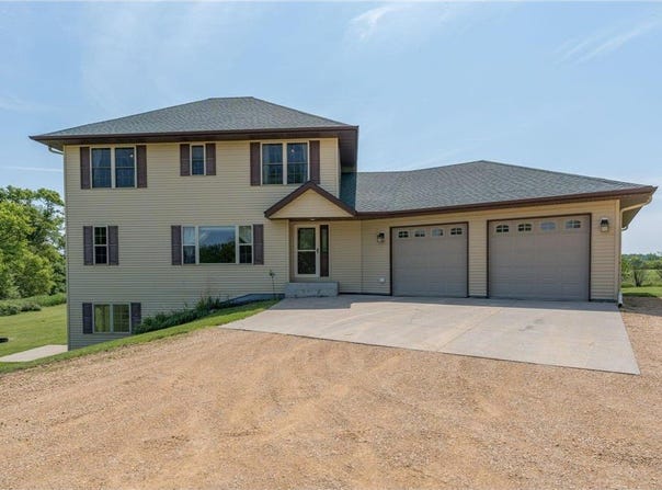 58605 243rd Street, Kasota, MN 56050
