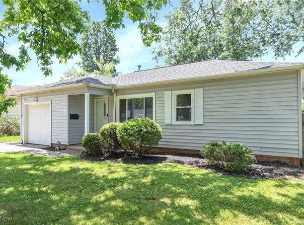 6530 Aylesworth Drive, Parma Heights, OH 44130