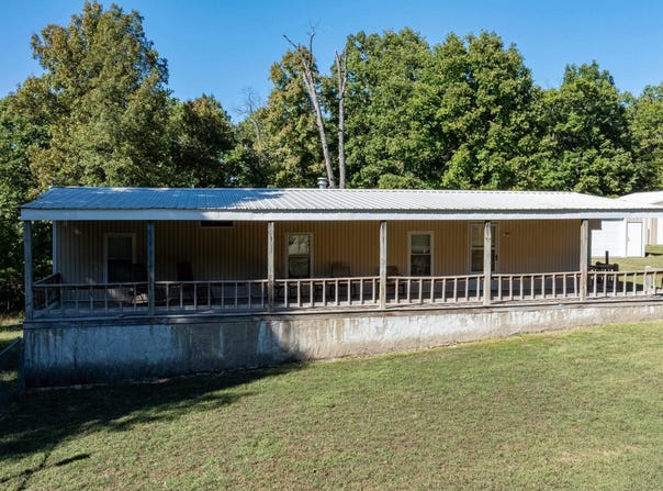 222 W CC Rd, Hardy, AR 72542