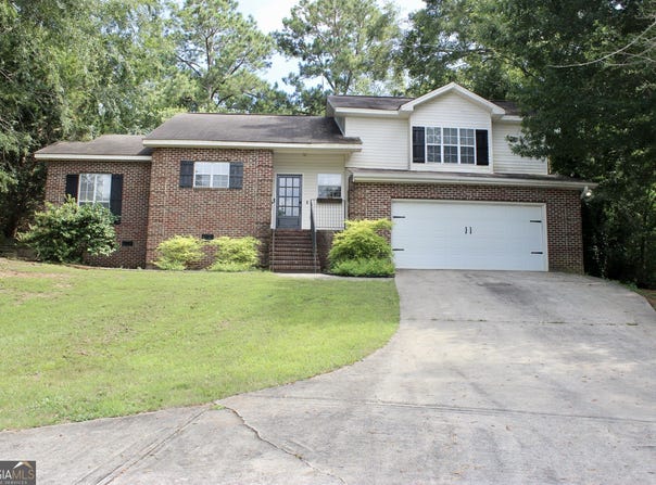 125 Buckskin, Byron, GA 31008