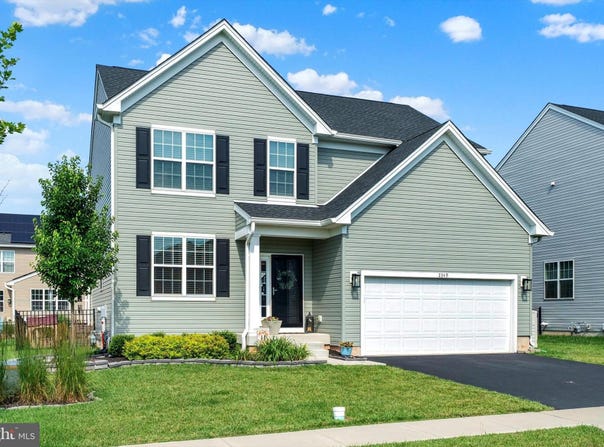 2349 TWIN LAKES DRIVE, QUAKERTOWN, PA 18951