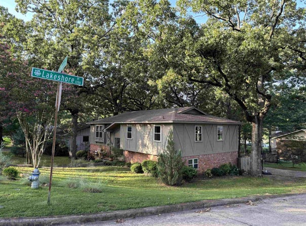 4300 Hazelwood Rd., North Little Rock, AR 72116