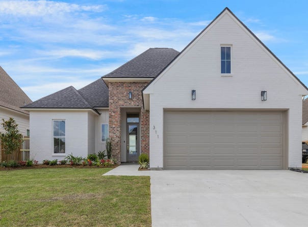 311 Queenstown Avenue, Youngsville, LA 70592