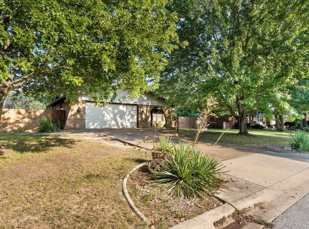 1509 GREENBRIER, Mountain Home, AR 72653