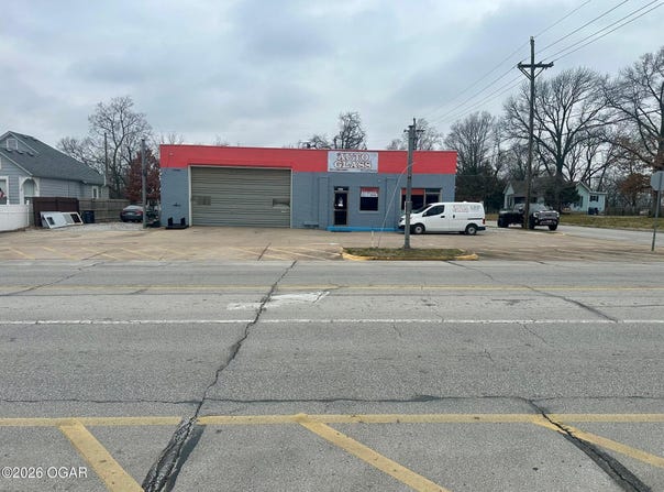 1203 S Garrison Avenue, Carthage, MO 64836