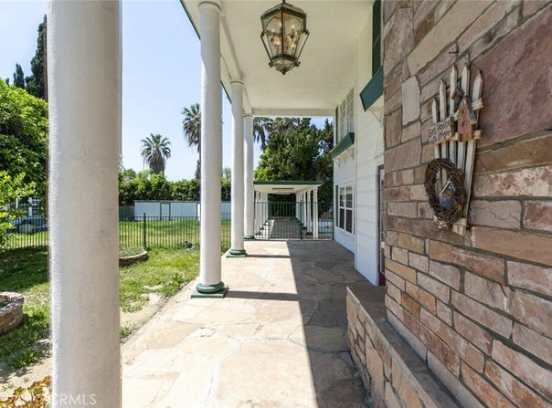 6845 Louise Avenue, Van Nuys, CA 91406