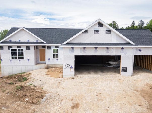 102 Chestnut Court, Theresa, WI 53091