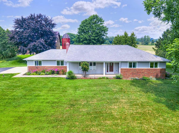 2614 Henry Road, Jackson, MI 49201
