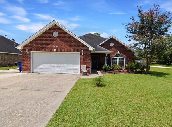 17825 Nonie Ln, Lumberton, TX 77657