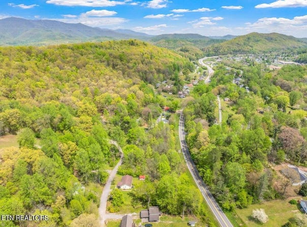 Lot 5 Hen Valley Rd, Oliver Springs, TN 37840