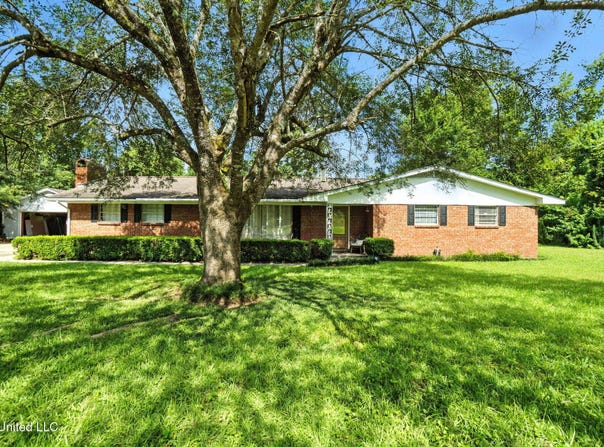 138 Essex Court, Picayune, MS 39466