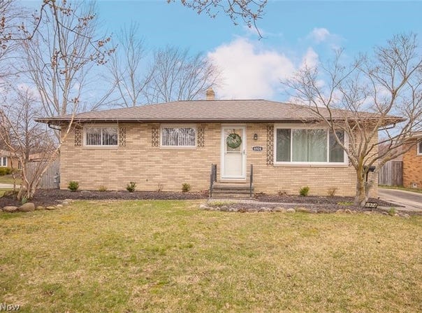 6924 Day Drive, Parma, OH 44129