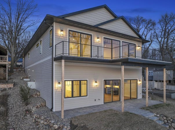 15365 212th Avenue, Spirit Lake, IA 51360