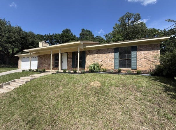 210 Syble Lane, Longview, TX 75605