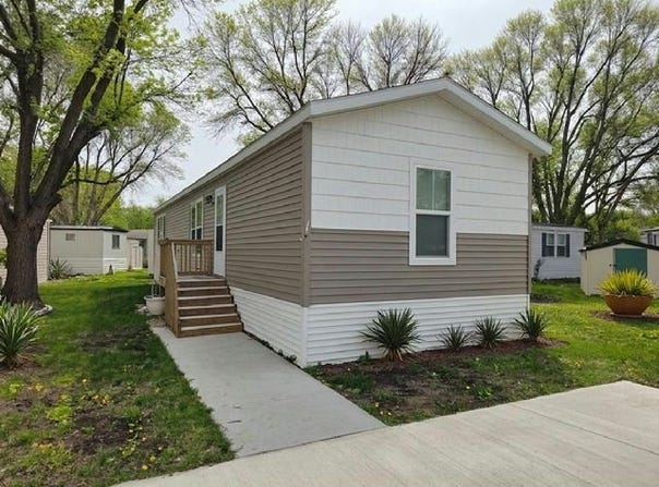 136 lynn, Mankato, MN 56001