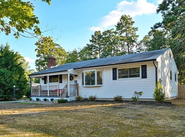 317 E Collings Dr, Williamstown, NJ 08094-9999