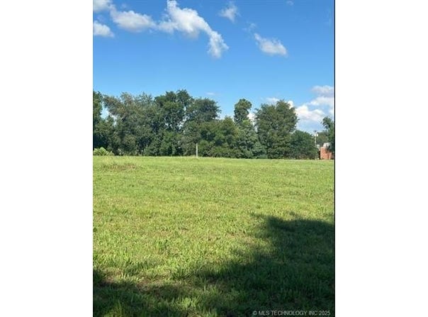 109 S Osage Street, Grove, OK 74344