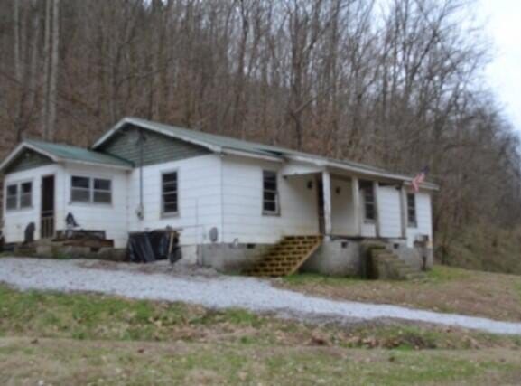 290 Hazel Huffines Lane, Whitleyville, TN 38588