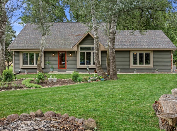 S74w14933 Woods Rd, Muskego, WI 53150