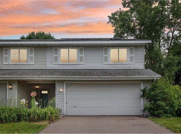9205 29th Avenue N, New Hope, MN 55427