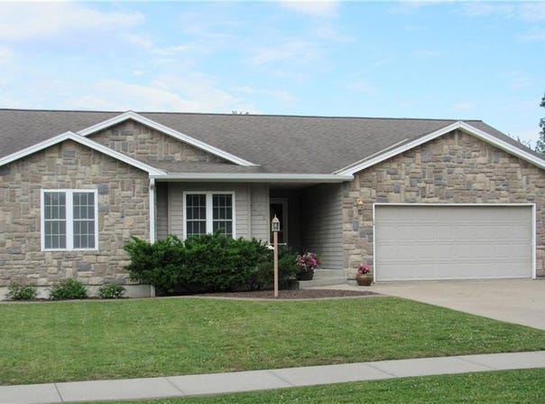 3208 Arbor Lake Drive, St Joseph, MO 64506