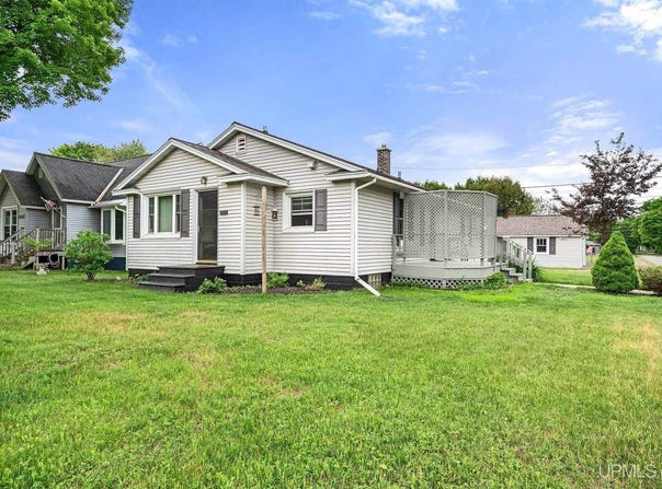 2117 Deer Lake Avenue, Ishpeming, MI 49849
