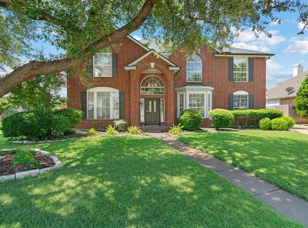 5116 Broken Bow Drive, Fort Worth, TX 76137