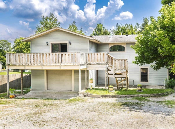 1121 W Grant Street, Ellettsville, IN 47429