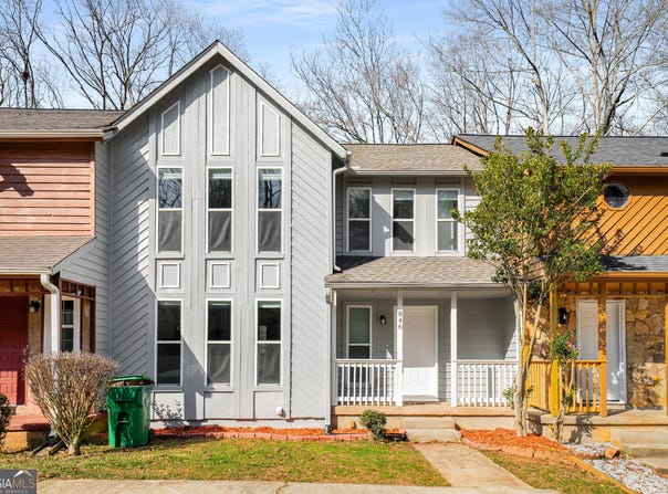 846 Brandy Oaks, Stone Mountain, GA 30088