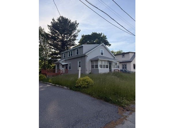 1 Eames Ave, Worcester, MA 01603