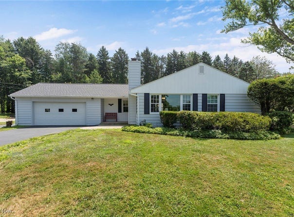 838 Riverside Drive, OH 44077