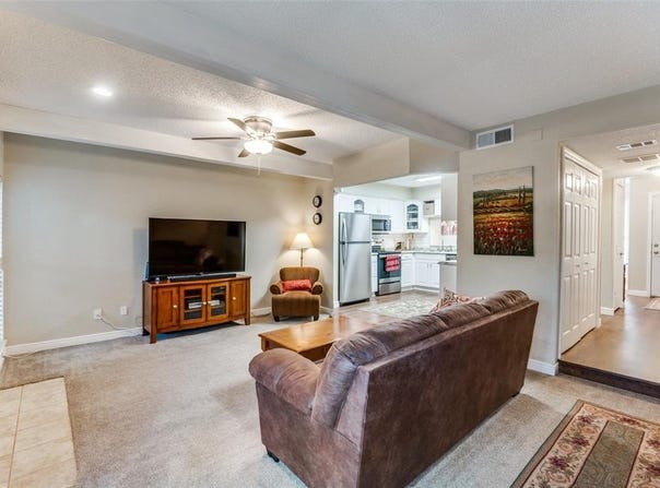 2627 Entrada Boulevard, Irving, TX 75038
