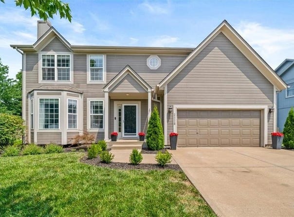 21118 W 98th Street, Lenexa, KS 66220