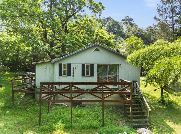 33 OLD GOOSE CREEK RD, STAUNTON, VA 24401