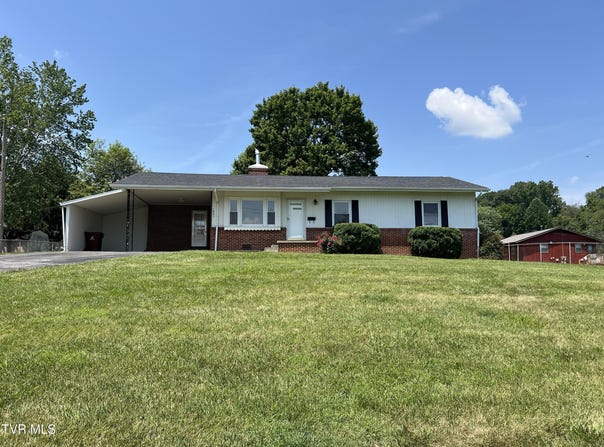 1803 East Oakland Avenue, Johnson City, TN 37601