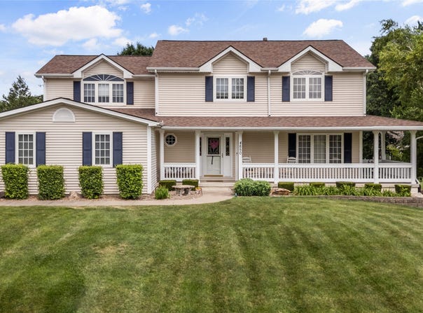 4850 Augusta Lane, Pleasant Hill, IA 50327