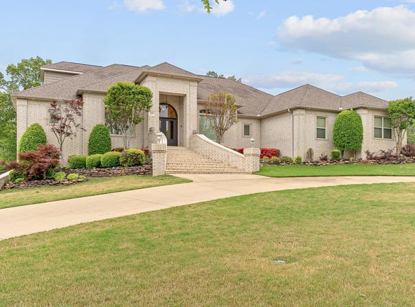 2323 Summit Oaks Cove, Jonesboro, AR 72404