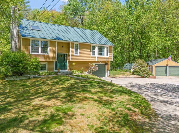1848 Hooksett Road, Hooksett, NH 03106