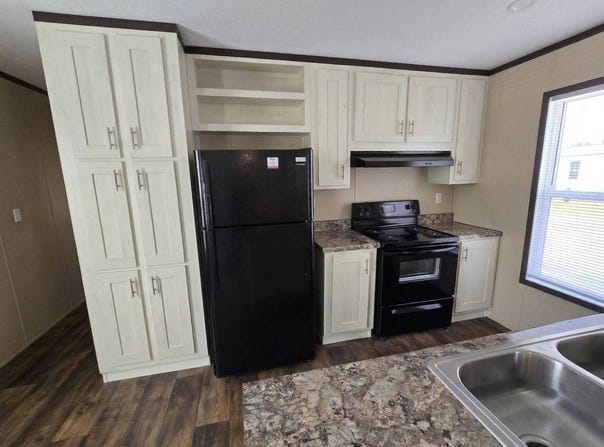 1001 E. MacArthur Rd., Wichita, KS 67216