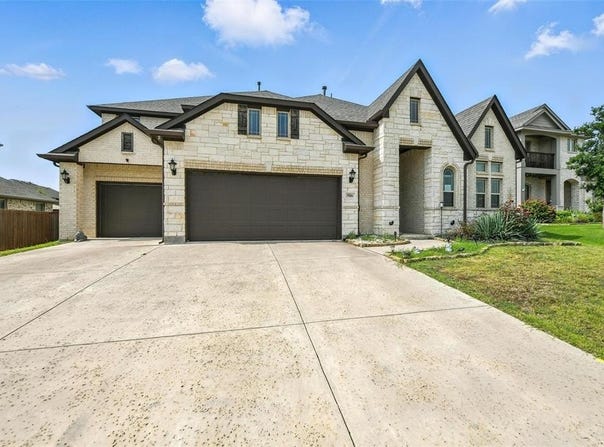 916 Park Vista Drive, Justin, TX 76247