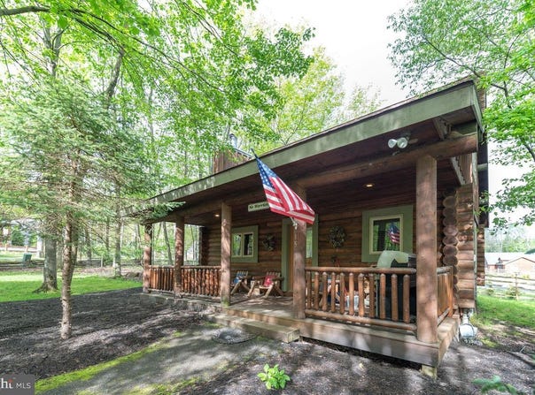 15 VILLAGE DRIVE, OAKLAND, MD 21550