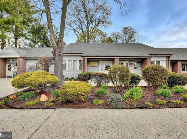 445 WHITE HORSE AVENUE, HAMILTON, NJ 08610