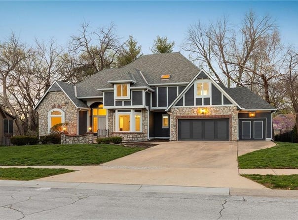 5506 W 82nd Terrace, Prairie Village, KS 66208