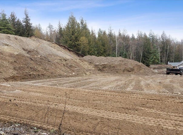 99 Big Burl Rd, Sagle, ID 83860