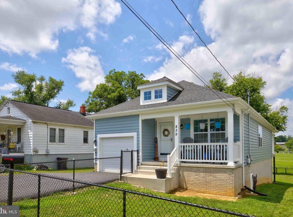 839 JEFFERSON AVENUE, CHARLES TOWN, WV 25414