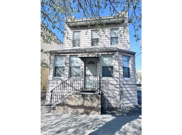 71-50 73rd Place, Glendale, NY 11385