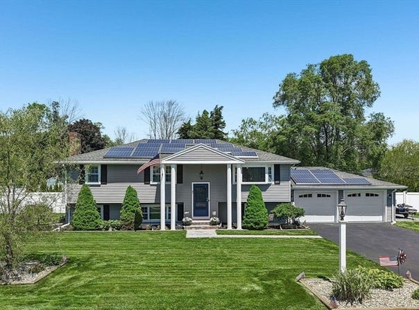 82 Concetta Dr, Bridgewater, MA 02324