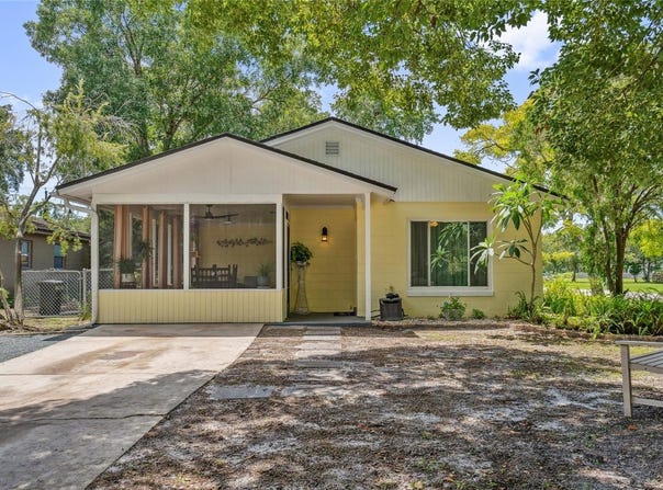 2440 GRANDVIEW AVENUE, SANFORD, FL 32771